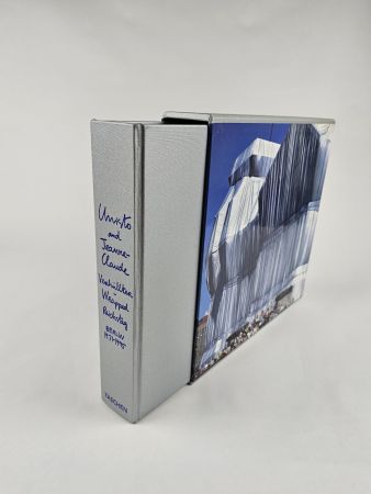 Иллюстрированная Книга Christo & Jeanne-Claude - Christo and Jeanne-Claude. Wrapped Reichstag. Berlin 1971–1995