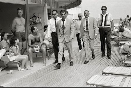 Фотографии O'neil - Frank Sinatra On the Board walk