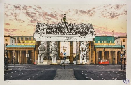 Литография Jr - Giants, Brandenburg Gate, September 27, 2018, 18h55, © Iris Hesse, Ullstein Bild, Roger-Viollet, Berlin, Germany, 2018