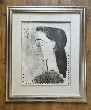 Литография Picasso - Jacqueline au mouchoir noir