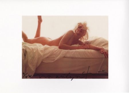 Многоэкземплярное Произведение Stern - Marilyn colour nude on the bed
