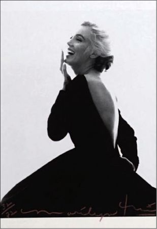Многоэкземплярное Произведение Stern - Marilyn: Dior Dress (III)