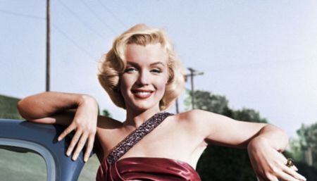 Многоэкземплярное Произведение Worth - Marilyn in 'how to marry a millionaire'