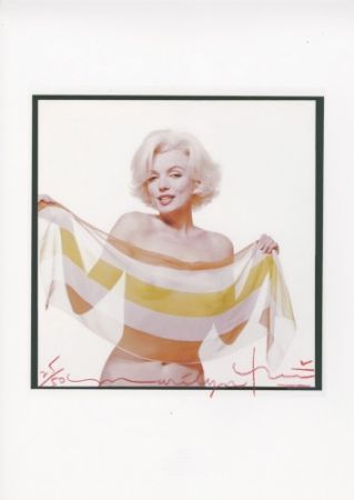 Многоэкземплярное Произведение Stern - Marilyn in the slanted scarf