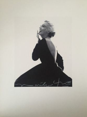 Многоэкземплярное Произведение Stern - Marilyn Laughing in Black Dress (1962)