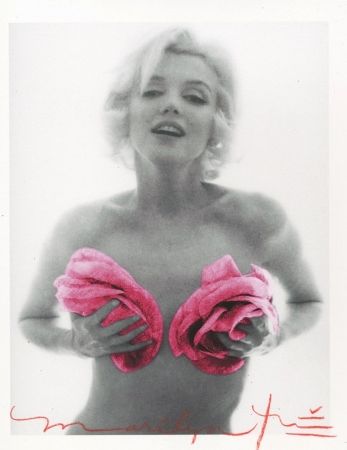 Фотографии Stern - Marilyn with Pink Roses