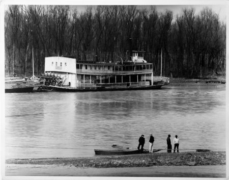 Фотографии Evans - Mississippi steamboat