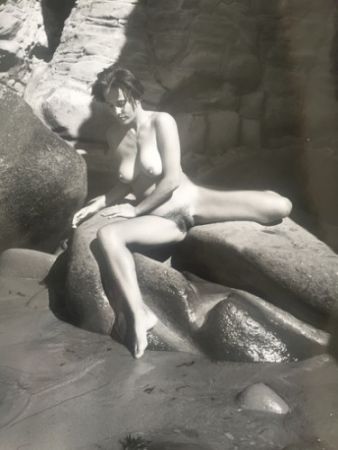 Фотографии De Dienes  - Nu au rocher