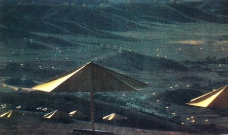 Многоэкземплярное Произведение Christo - The Umbrellas, Japan-USA, 1984-91, California, USA Site