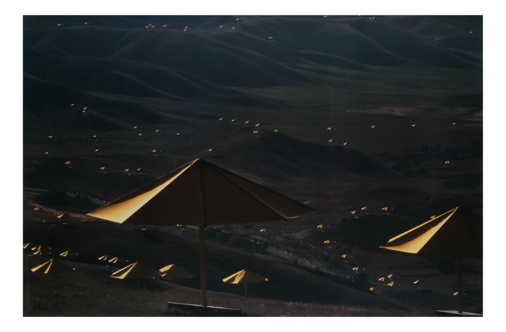 Фотографии Christo & Jeanne-Claude - The Umbrellas, Japan-USA, California