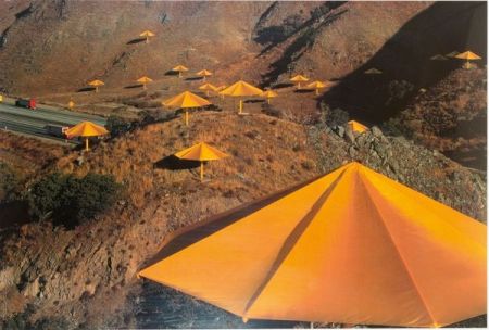 Гашение Christo & Jeanne-Claude - Umbrellas