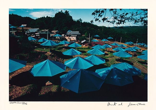 Фотографии Christo - Umbrellas Jinba Blue