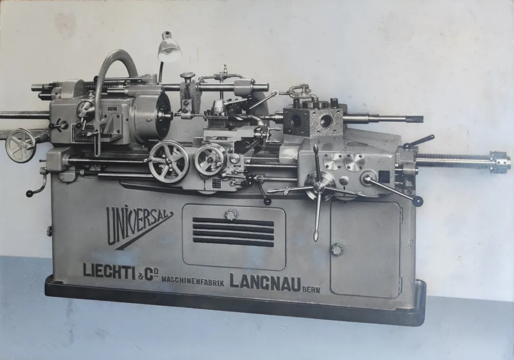 Фотографии Anonyme - Darstellung einer Präzisionsmaschine, um 1960