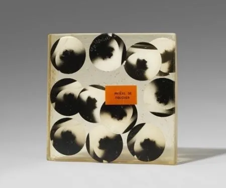 Многоэкземплярное Произведение Arman - Hommage a Duchamp. To and for RRose Selavy (fotografie)