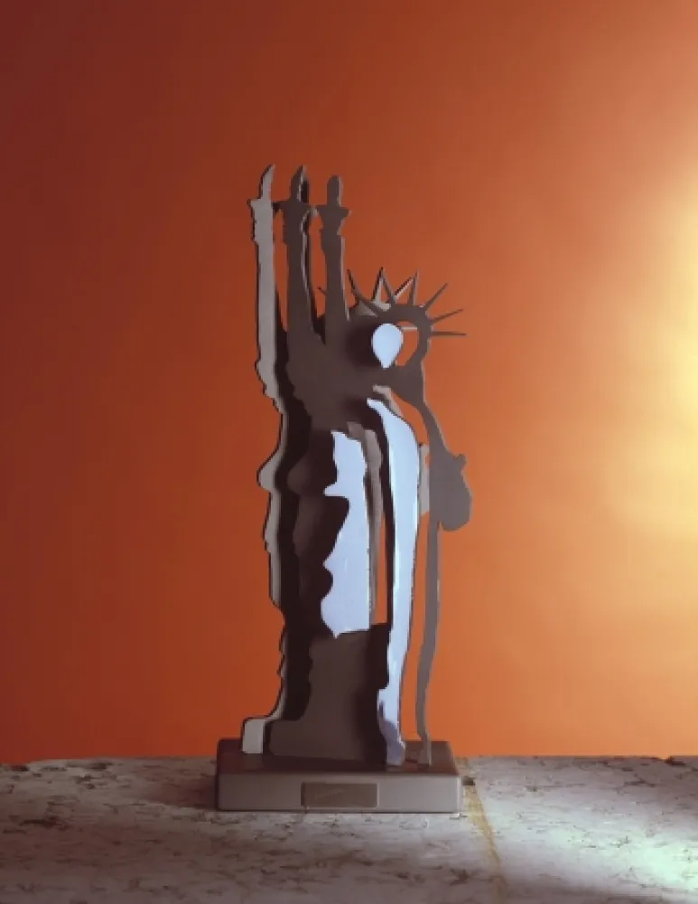 Многоэкземплярное Произведение Arman - Le phantome de la liberté