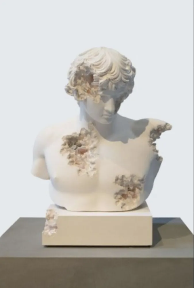 Многоэкземплярное Произведение Arsham - Rose Quartz Eroded Bust of Antinous