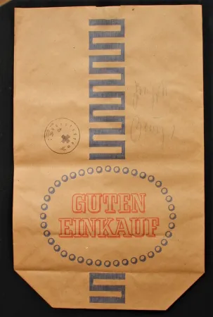 Многоэкземплярное Произведение Beuys - DDR-tute