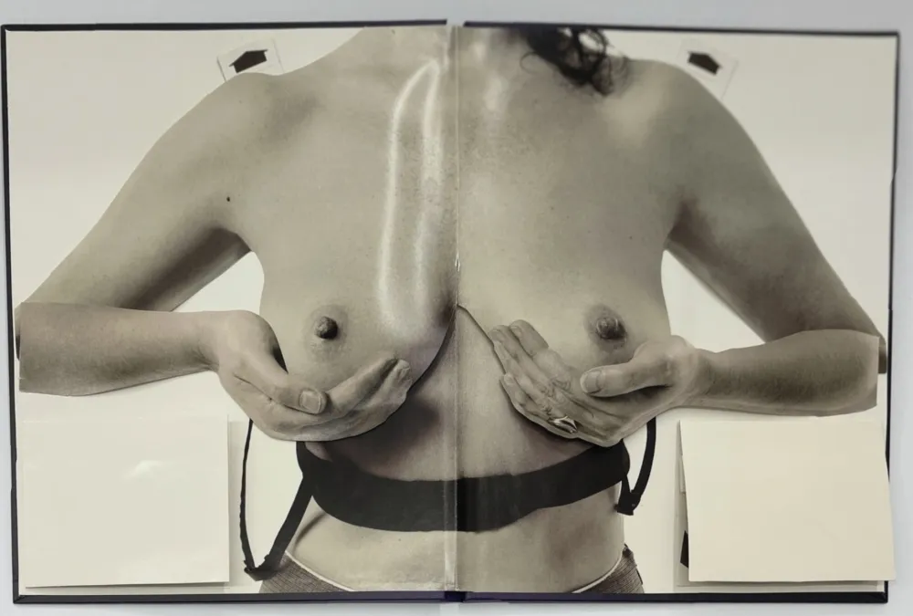 Фотографии Calle - Les seins miraculeux (Beautiful breasts)