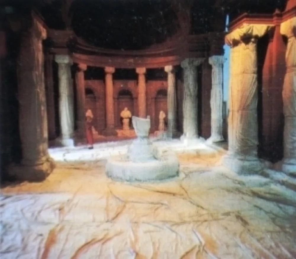 Многоэкземплярное Произведение Christo - Wrapped Vestibule, The art Gallery of New South Wales, Sydney, Australia, 1990