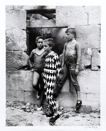 Фотографии Clergue - Trio de Saltimbanques, Arles