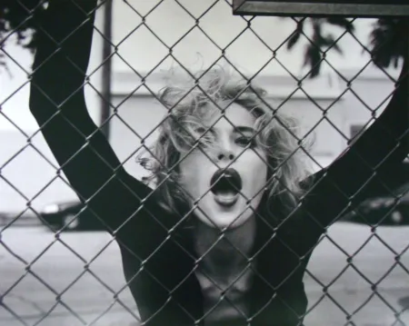 Фотографии Comte - SHARON STONE 1997