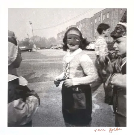 Фотографии Goldin - Barbara in a Mask