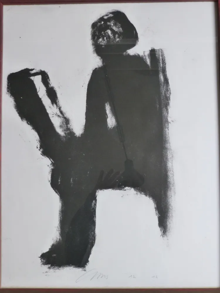 Карборунд Haas - Femme lisant ses mails 