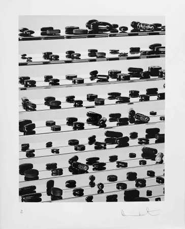 Многоэкземплярное Произведение Hirst - Black Brilliant Utopia