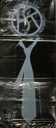 Многоэкземплярное Произведение Hofkunst - Garbage Body - KEHRICHTSACK / SAC A ORDURES / SACCO PER RIFIUTI