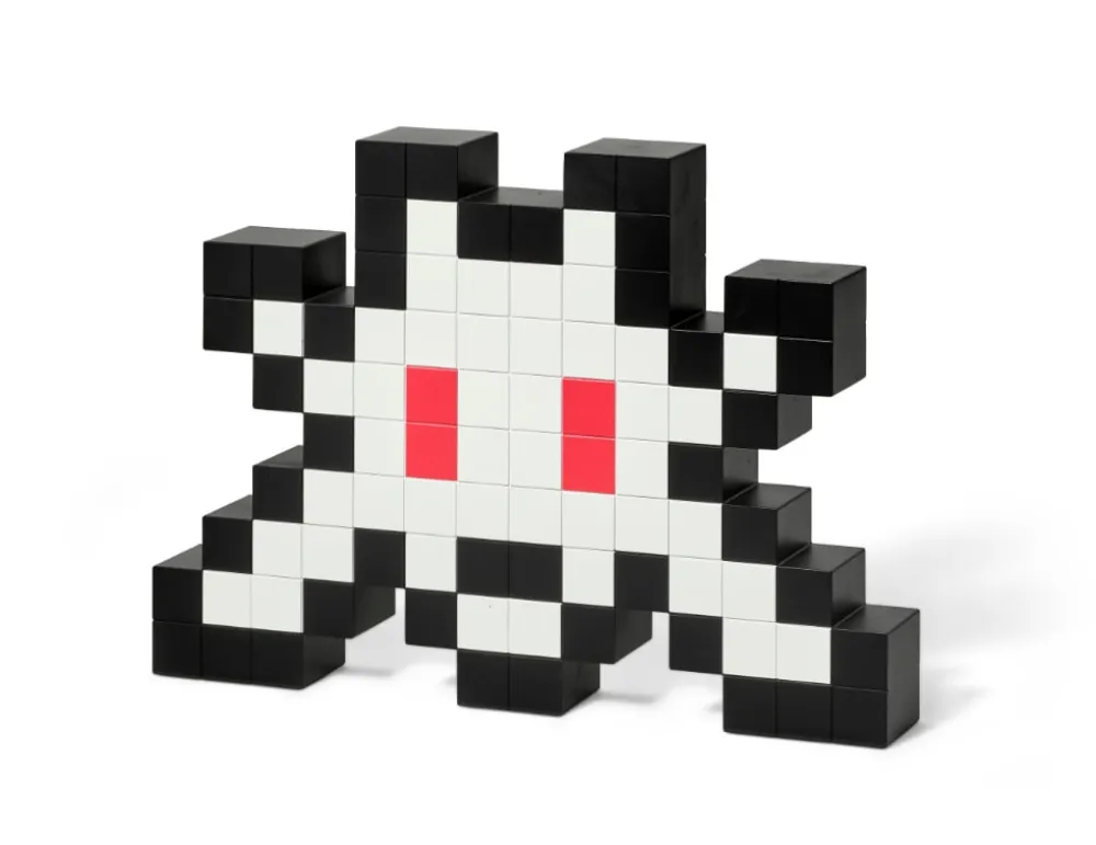 Нет Никаких Технических Invader - 3D Little Big Space vinyl sculpture from Christie's