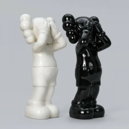 Керамика Kaws - Holiday UK (set of two)