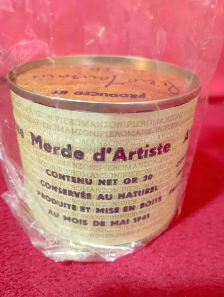 Многоэкземплярное Произведение Manzoni - Merda d'artista