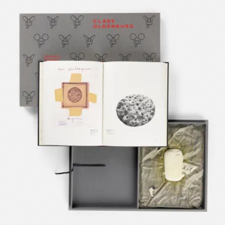 Многоэкземплярное Произведение Oldenburg - The Soap at Baton Rouge