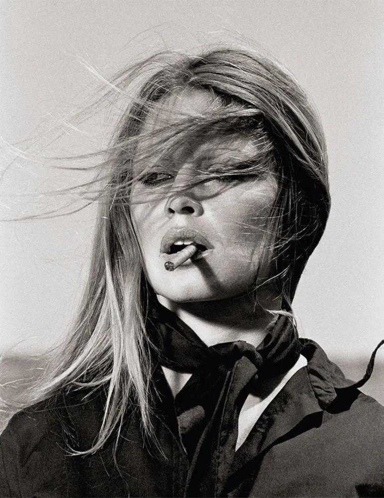 Фотографии O'neil - Brigitte Bardot Smoking a Cigar