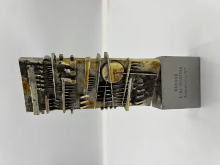 Многоэкземплярное Произведение Pomodoro - Stele per Assider