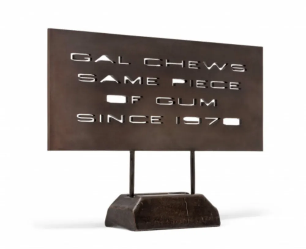 Многоэкземплярное Произведение Ruscha - Gal Chews Same Piece of Gum
