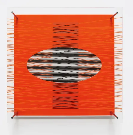 Многоэкземплярное Произведение Soto - Óvalo en el rojo